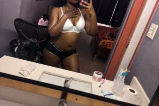 fine and sexyy i can satisfy all your needs daddy💦😛 photo 5