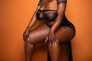 SUPER SOAK WET PUSSY 💦 THROAT DEMON 👅 AVAILABLE NOW 🥰
