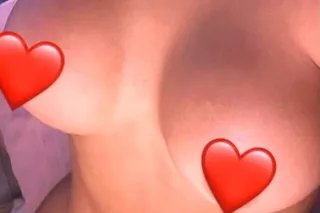 Hello, I’m available, baby, I do massage, sex, you can come, have a good time with me, I give you a good sex and massage service photo 2
