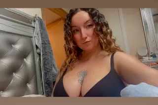 Busty Jessi 🌹