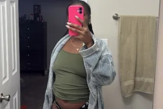 hot in sexy photo 3