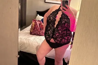 💜💦💋BBW Throat Queen👑Last Night visiting the area⏱✈Specials Bj50 Bbj60 or Hh Bbj 120 W/2 Pops💋💦💜