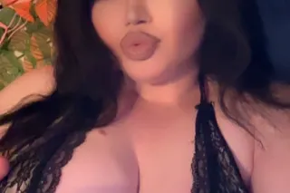 i got tha pink wet pussy 😏💦 photo 9