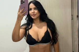 Soy Mia, una Colombiana CALIENTE 🔥🔥Estoy disponible para ti photo 4