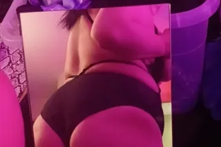 kool chic, big ass tits shenanaigans😻 Glorihole shenanaigans photo 6
