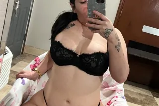 NEW IN TOWN THICK HISPANIC WAITING FOR YOU BABES
