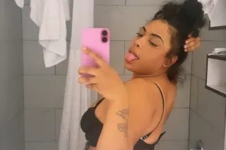 thick busty ebony ready to fuck now photo 3