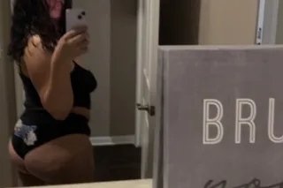 PRETTY😍THICK🍑LIGHTSKIN✨