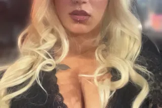 sexy blonde😻 wallburg/highpoint