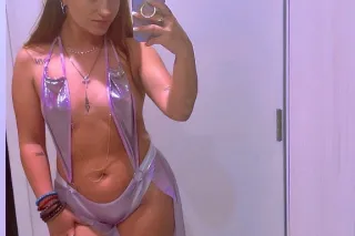 *Available Now* come see a baddie, pretty white gal💕 photo 7