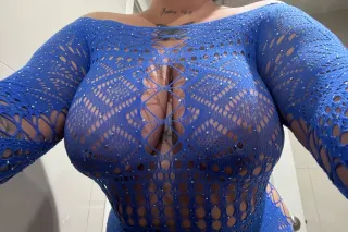 Sexc Thick Larina Ready For You Baby Se Habla Espaol 😍😍😍😘😘🥰🥰 photo 2