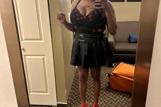 STROKE MY THROAT WITH YOUR BIG DICK THEN SLIDE IT IN MY BUTT AND FILL IT WITH NUTT💦🍆🍑 photo 5