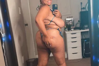 I'm bbw Yesmin back in town ✅$50 deposit must for all appointments💖Two girl special💋Available for 🎀Incall/Outcall and Car call/Hotel Fun Provide VIP Service🌲 photo 2