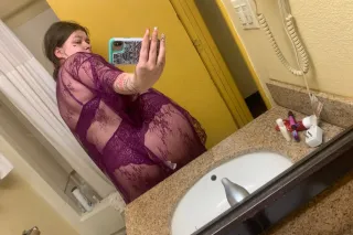 quick visit 120 half hour 220 condoms are required and vera faction photos and incall only photo 7