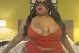 Sexy Bubble Booty Bombshell 😍 Visiting 💦💦💦Wet and Tight💦💦👅🫦