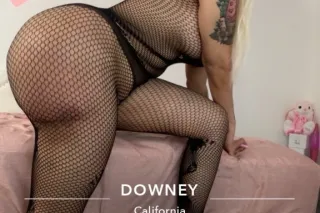 Sexy Tiffany in SHERMAN OAKS *my Porn Videos on "Fansly" Bareback Fun, BBJ, Anal Extra🌹-,.#-🩷 - 25 photo 5