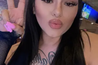 Stockton & Surrounding 🚗🇲🇽 hablo ESPANOL 📲screening req. serious inq. only 🩷-- Kari the Hottie -- Thick Latina Princess 👑 Ready to Be Spoiled – Serious Only photo 7