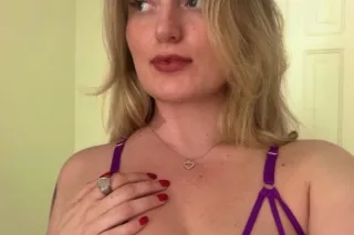 Soft Blonde GFE💕 Curvy and Playful photo 7