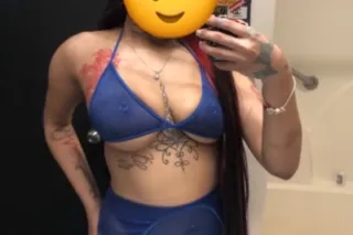 pretty suckable small feet 🦶👅💦freaky horny slutt