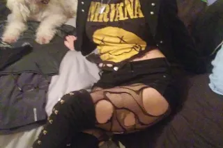 Sexy, mature woman seeking male companionship photo 5