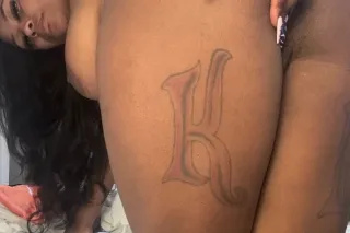 CORONA HOTTIE 💦💦💦CAR FUN➡ Super soaker 💦Exotic ebony Queen ...let me arch my back!!! photo 2