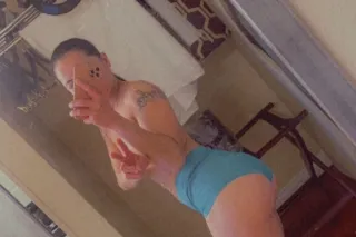 Petite treat LAST DAY/NIGHT IN TOWN! Dont miss me photo 8