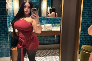 BIG MAMA LATINA BIG TITTIES photo 8