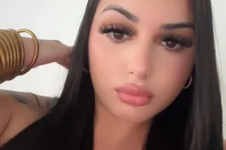 BIG MAMA LATINA BIG TITTIES