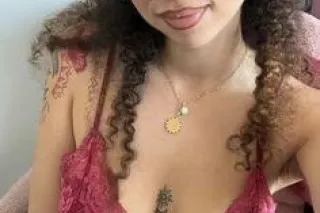 Available now❤ready to have fun Lets have a good time🍎