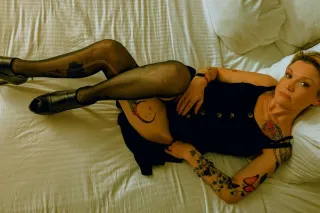 SeDuctiVelY SEnSuaL photo 8