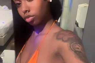 WET AND READY TO PLAY, CREOLE PETITE AND READY TO BE YOUR TREAT😍 2 girl available photo 6