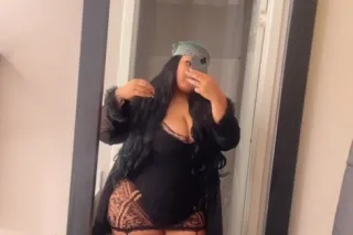 Hey Daddy cum see SquirtchataMami💦🫦