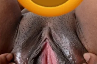come eat my pussy pretty pussy daddy come see the biggest the blackiest the sexiest chocolate NO BARE NO LAW NO GAMES‼💕 photo 4