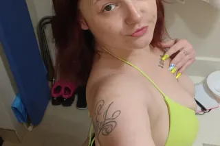 Freaky Fridayy 💦💋‼ juicyy ,WET AND TIGHTT 😛 Cum PLAY DADDY 🤩👅