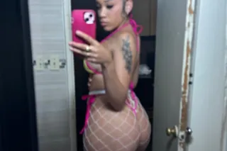 Sexy and peite