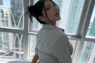 Hi! I'm Nayalis , your favorite girl... and yes, there's more fun than just games here (if you know what I mean 😜). I might be kind of new here, but fuck it, I'll send you everything 😘 photo 2