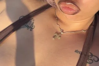 HAWAIIAN BRATZ DOLL🫦✨YOUNG🍭PRETTY😻AND GIFTED💕💦 photo 3