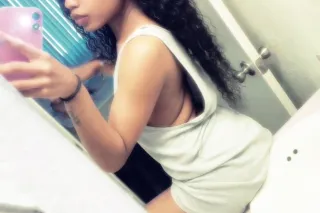😘 avaliable now cum see me photo 3