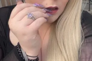 TRANSGENDER BBW SNOWBUNNY photo 8
