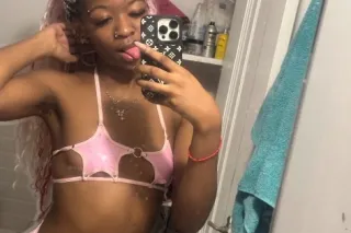 COME SEE SEXY PETITE MS CINNAMON - CARDATES AND INCALLS