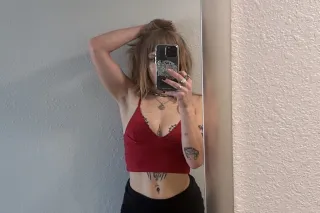 I'm Pearl. im pretty petite and tatted. stripper turned college grad. All donations go to paying for my masters degree! incall hillcrest. domme, massage and vanilla services photo 2