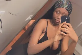 the best to do it 😘 🍫 🍑 facetime all day photo 2