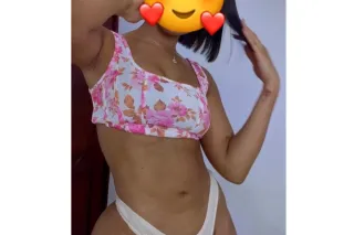 una rica muequita bien linda y caliente me encanta el sexo gran culo 24/7 grandes tetas