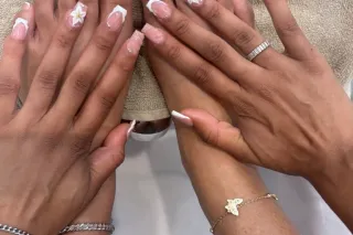 Face, body and pussy all pretty. Suck my toes while you nut🍦 photo 6