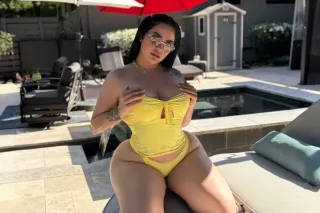 😈YOUR FAVORITE UPSCALE THICK BOMBSHELL😈 photo 5