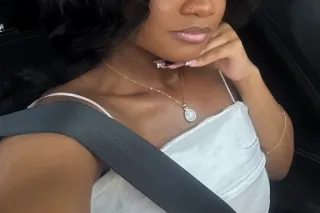 Too Fine To Scroll Past 💋
