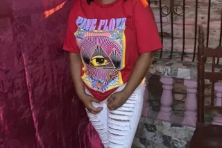 Hi, I'm a Latina girl with brown skin. photo 3