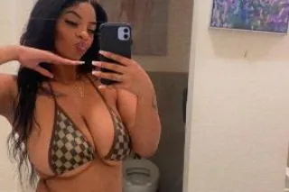 wet & ready cum see lexi 💋
