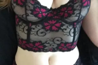 Yummy treat 🍭 craving a naughty fuck buddy 😈