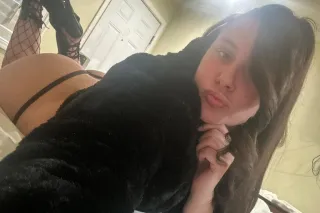 OUTCALLS photo 7
